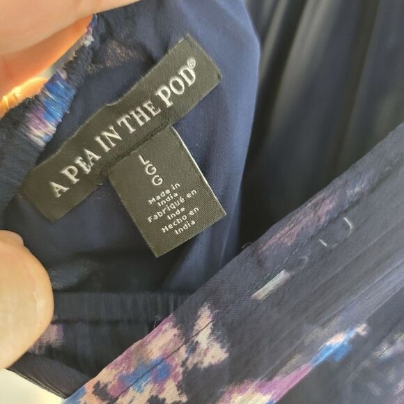 A Pea In The Pod Halter Sleeveless Crepe Dress - Picture 7 of 10